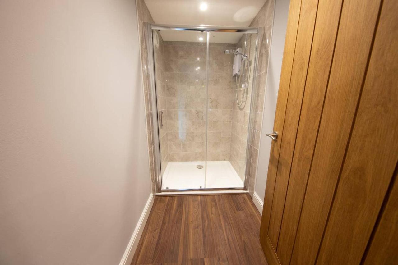 Moors Wood Relaxing ,Tranquil Retreat With Hot Tub Villa Chippenham  Exterior photo