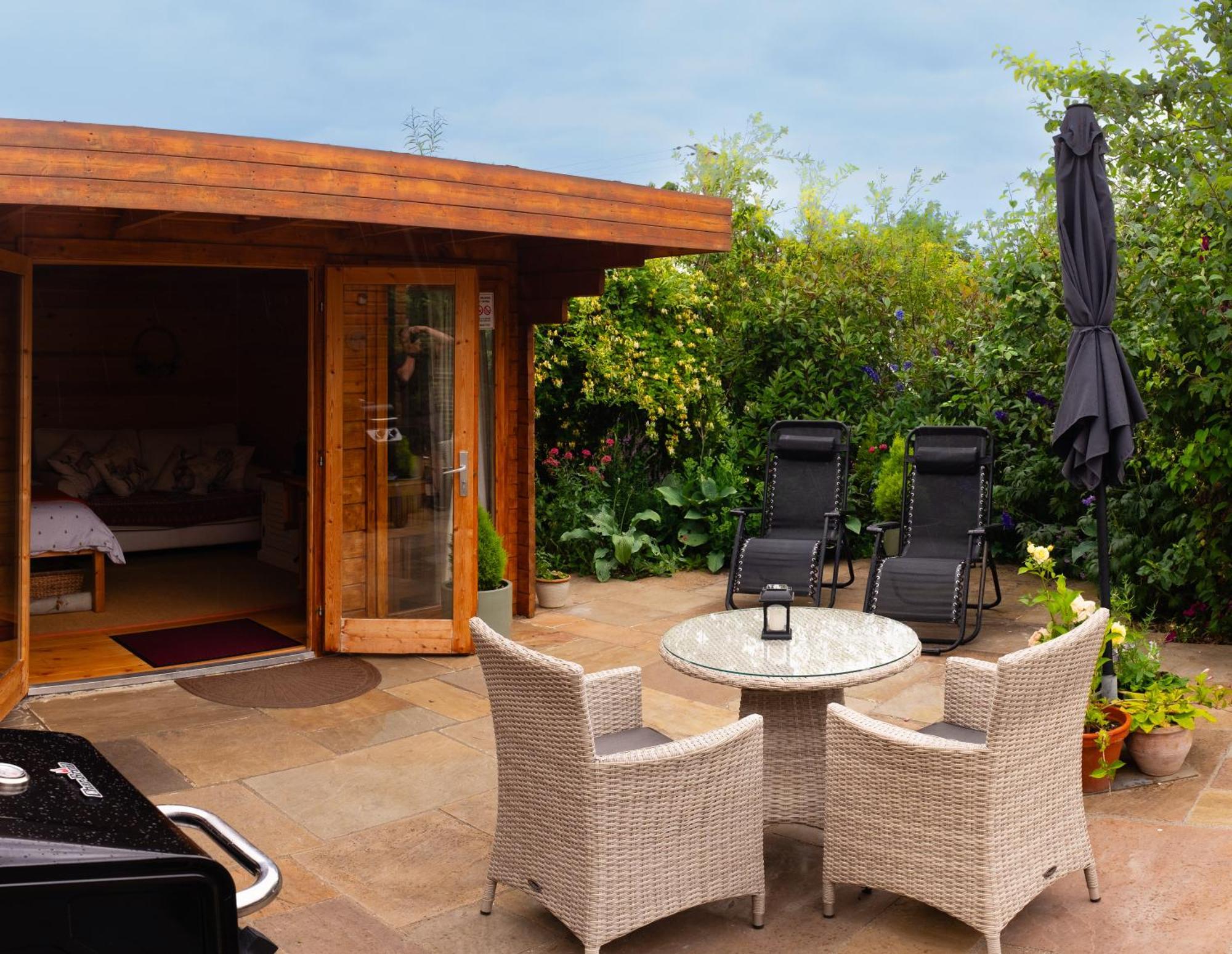 Moors Wood Relaxing ,Tranquil Retreat With Hot Tub Villa Chippenham  Exterior photo